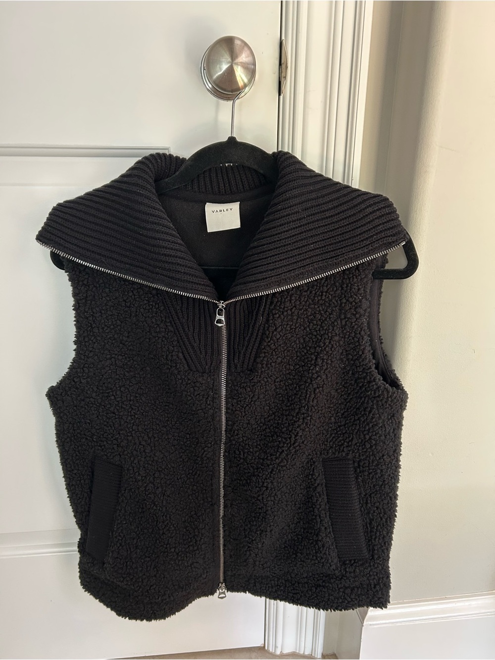 Varley Black Aspen Gilet Zip-Up Vest with Wide Ribbed Collar